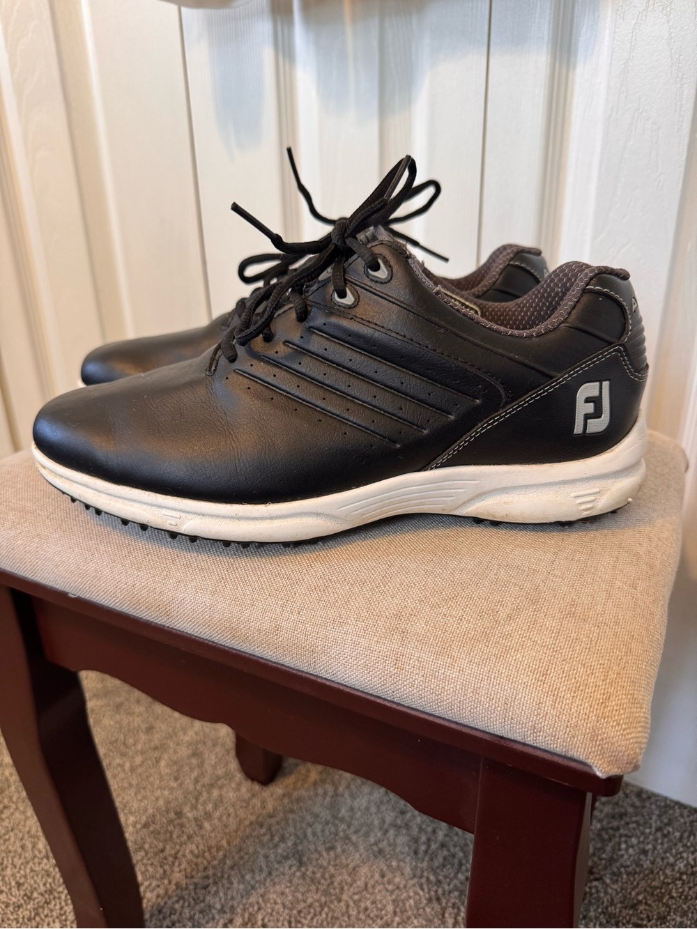 FootJoy FJ Men's Black Golf Tie Up Shoes Size 8.5 lightweight - Picture 2 of 12